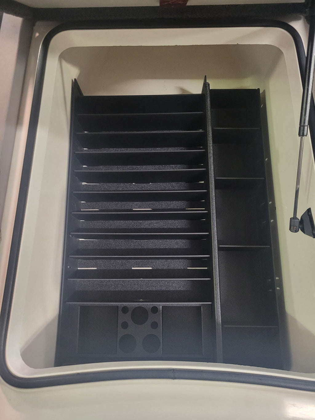 NPDRANG0033 Ranger® 2005-2006 Z20 CENTER COMPARTMENT KIT