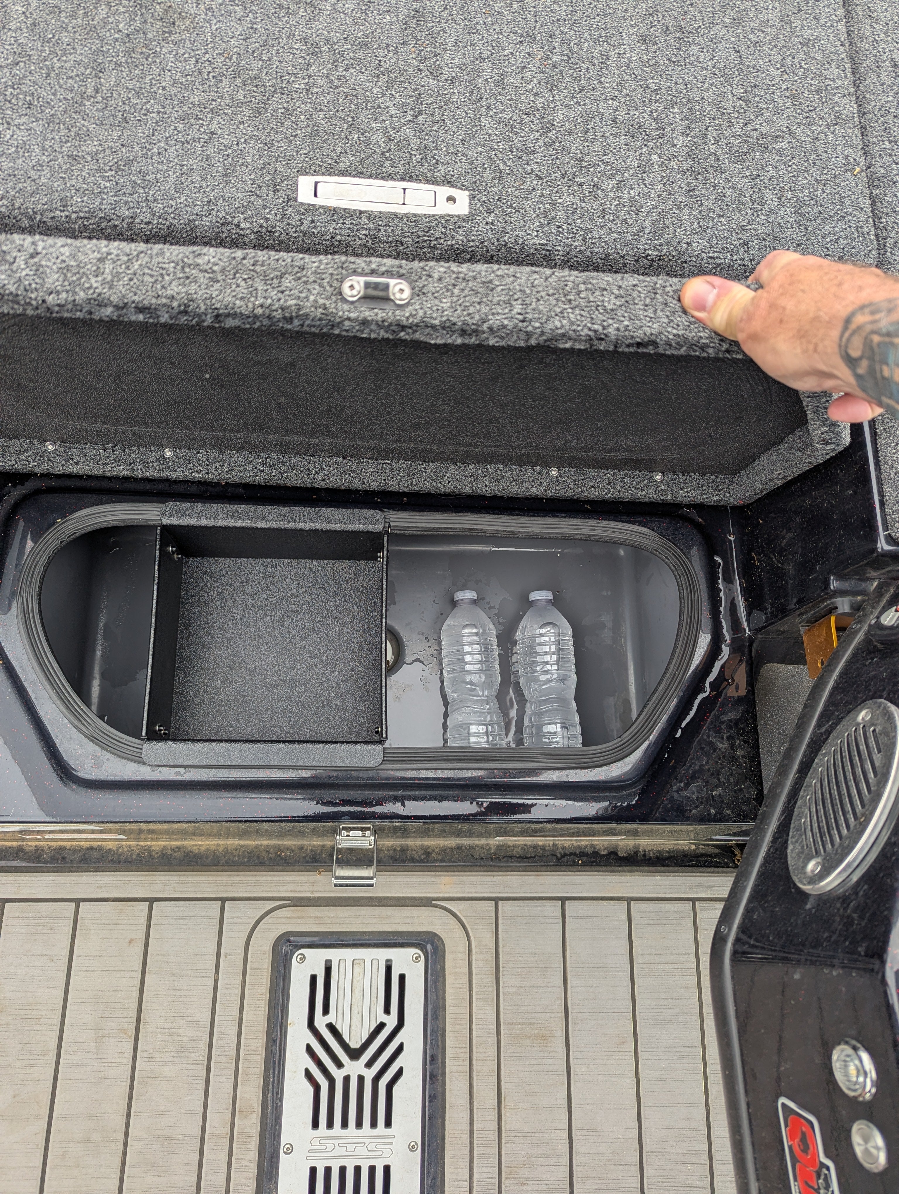 NPDBC0012 BASS CAT PUMA STS COOLER TRAY