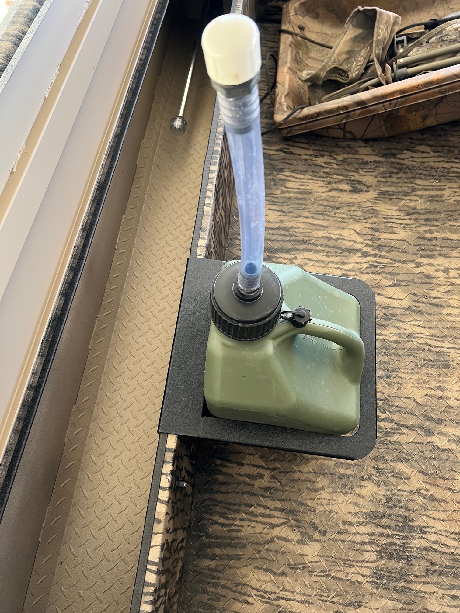 NPDGC0001 Gas Can holder