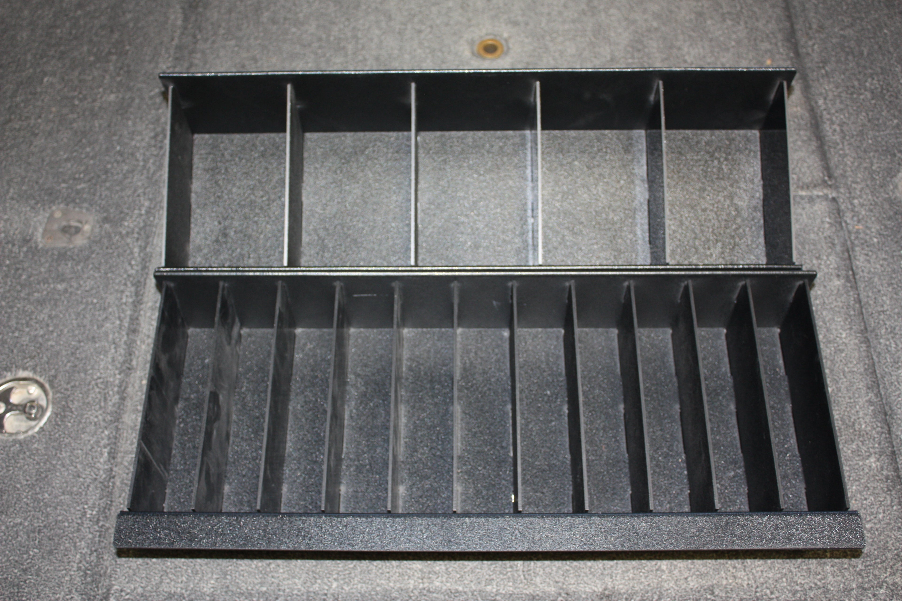 NPDTR0002 2012 TRITON 20XS FRONT CENTER COMPARTMENT