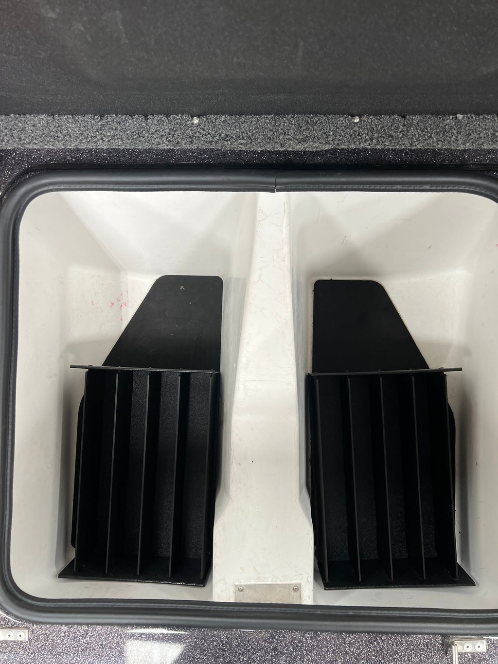 NPDBC0009 2022 - Current BASS CAT PUMA STS CENTER COMPARTMENT TRAY RACK SET