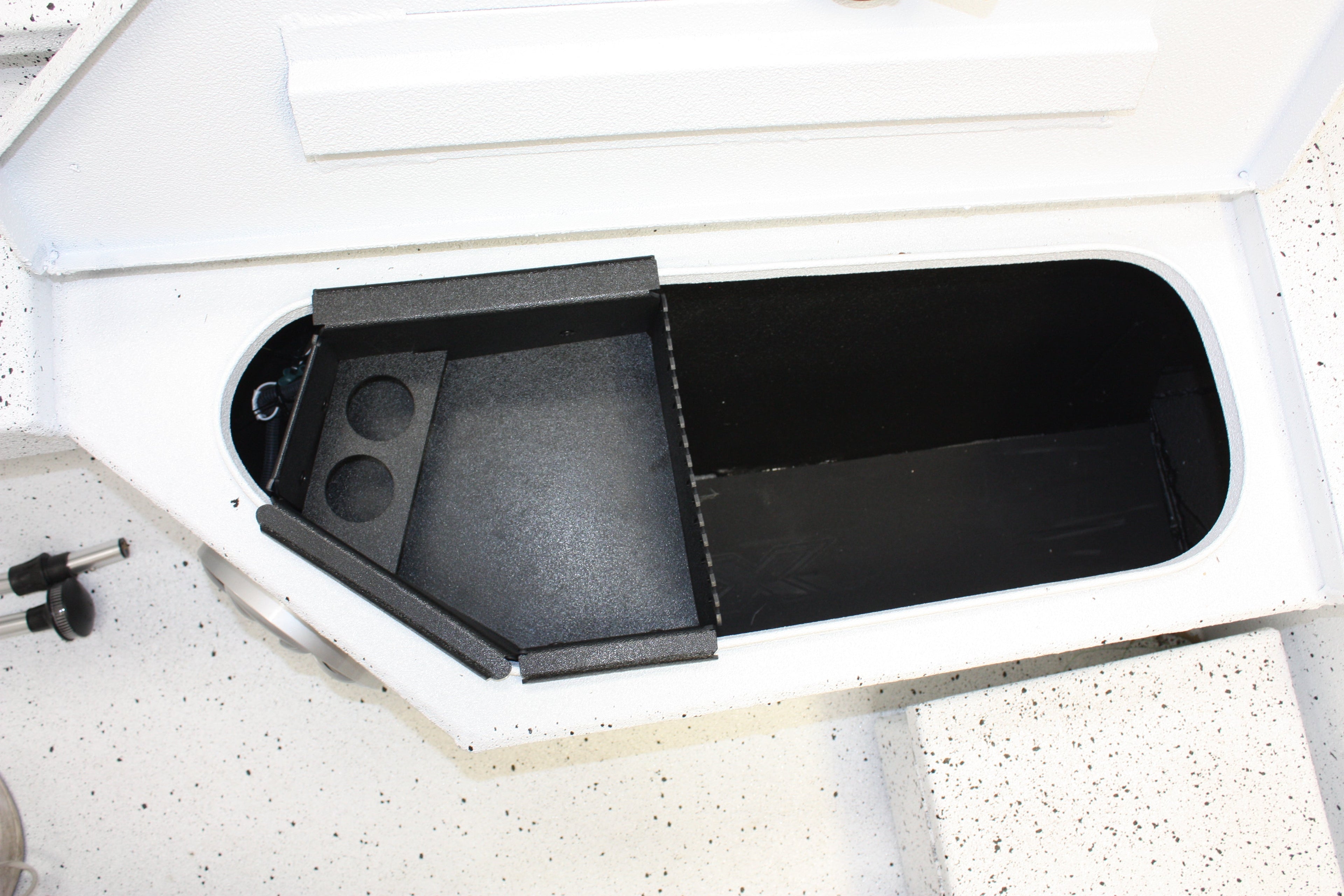 NPDX0017 XPRESS H 20 B DAY TRAY  PORT AND STARBOARD COMPARTMENTS