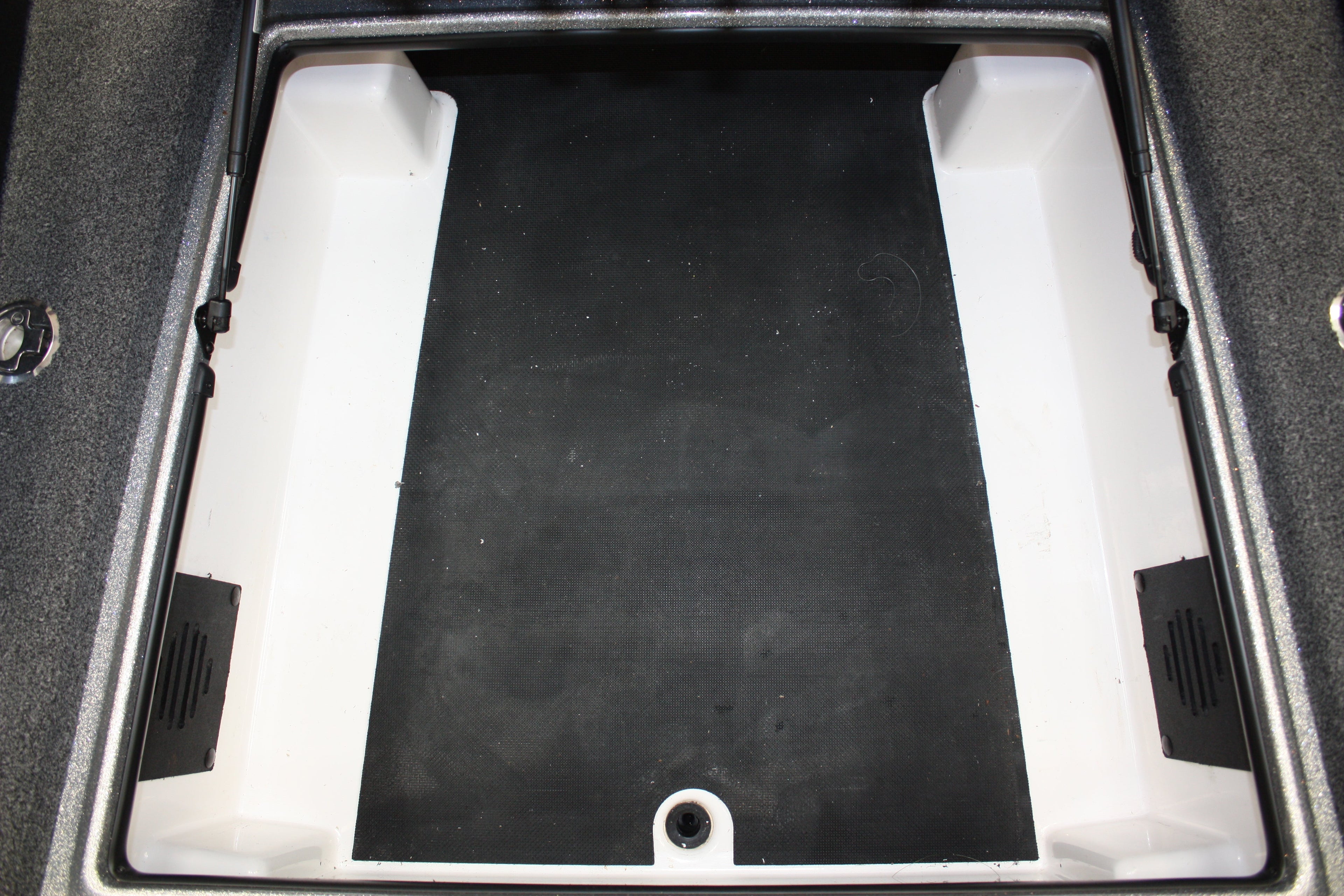 NPDNIT0010 NITRO 2018 Z20 FRONT DECK COMPARTMENT KIT