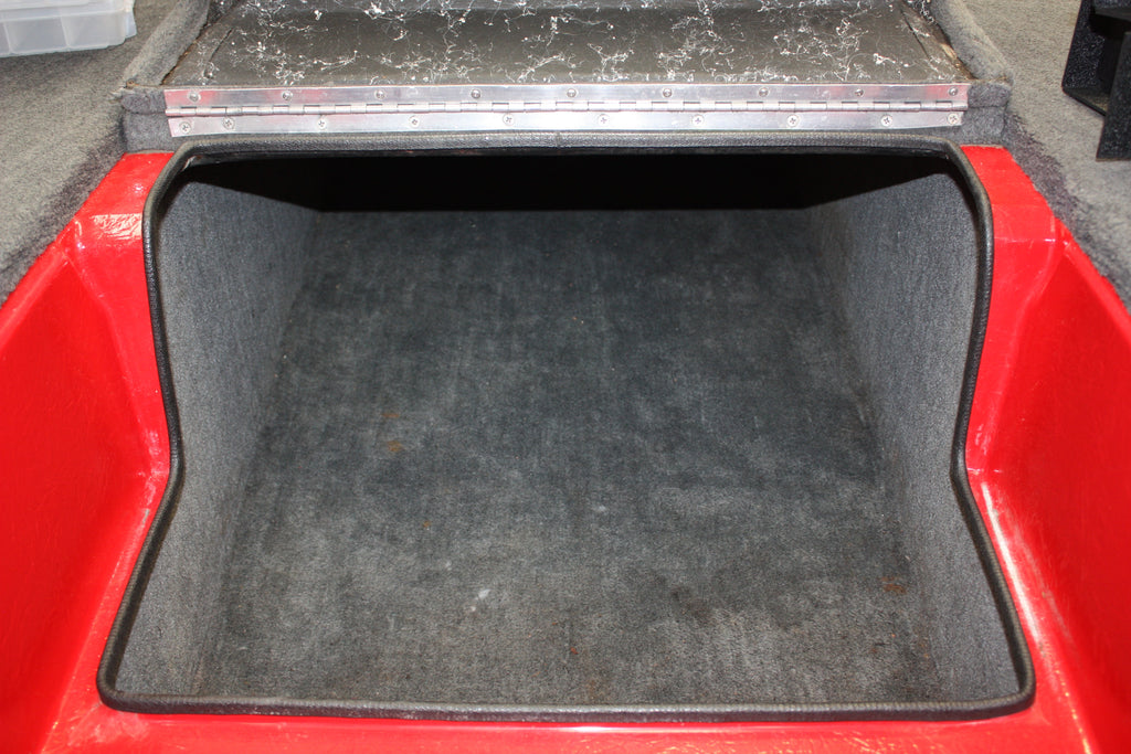 NPDBUL0001 1999 BULLET 21XDC CENTER COMPARTMENT