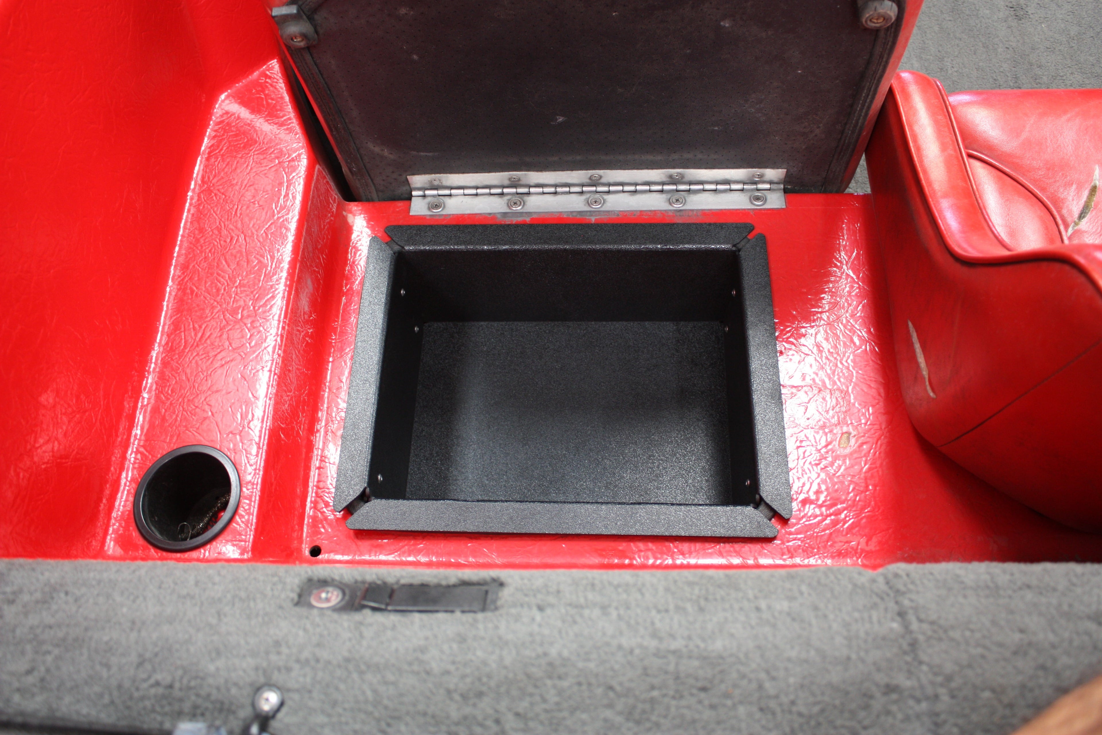 NPDBUL0002 1999 BULLET 21XDC UNDERSEAT STORAGE TRAYS