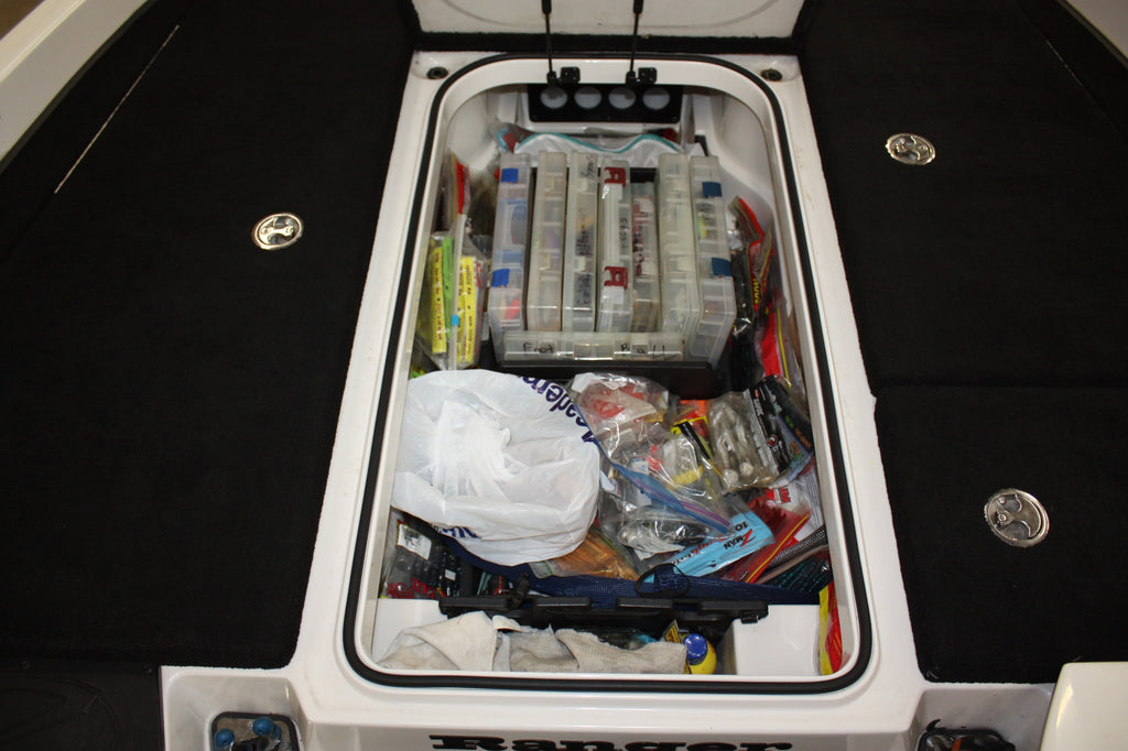 NPDRANG0021   2019 Ranger®  Z519 / Z518 CENTER COMPARTMENT KIT