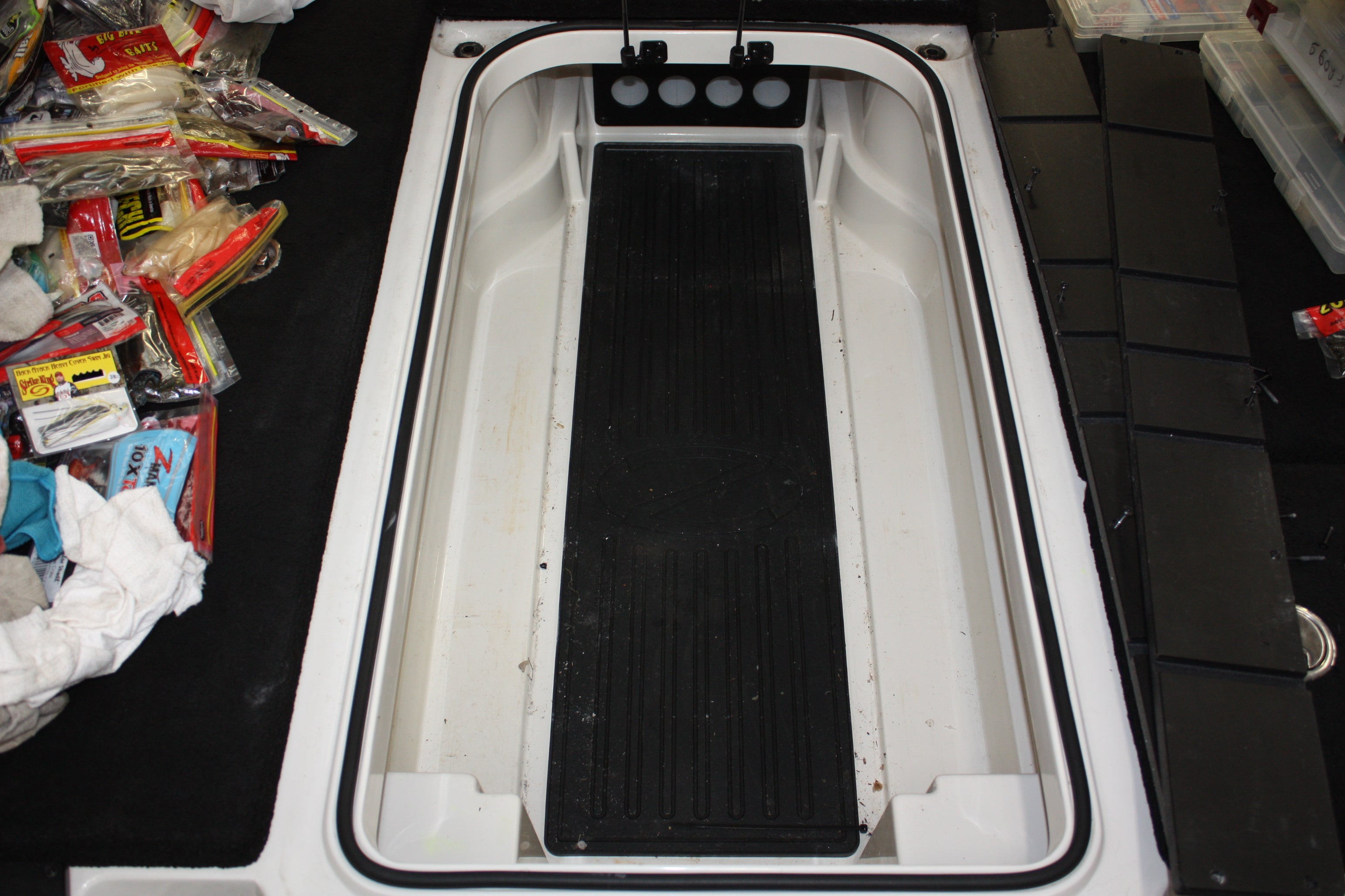 NPDRANG0021   2019 Ranger®  Z519 / Z518 CENTER COMPARTMENT KIT