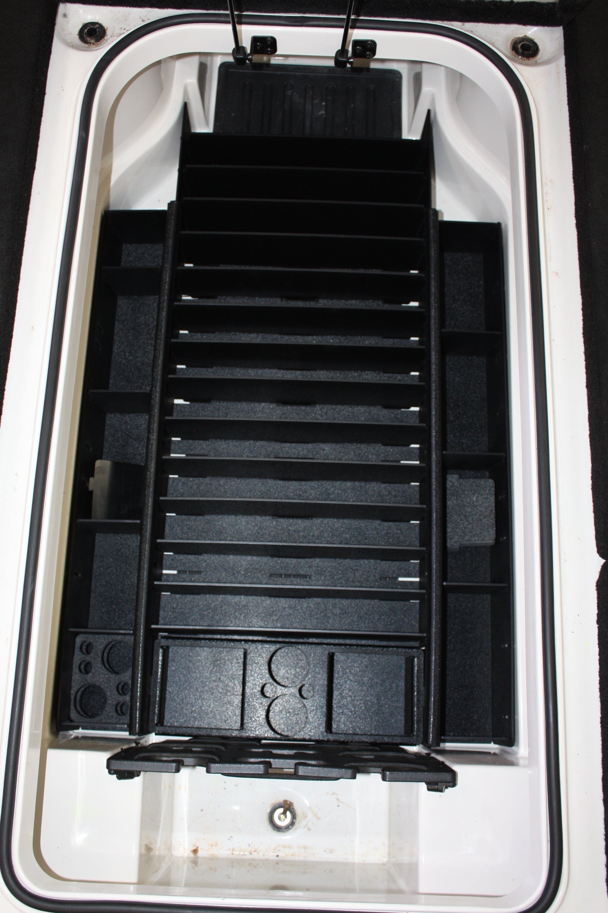 NPDRANG0014 2020- CURRENT Ranger®  Z519 / Z518 CENTER COMPARTMENT KIT