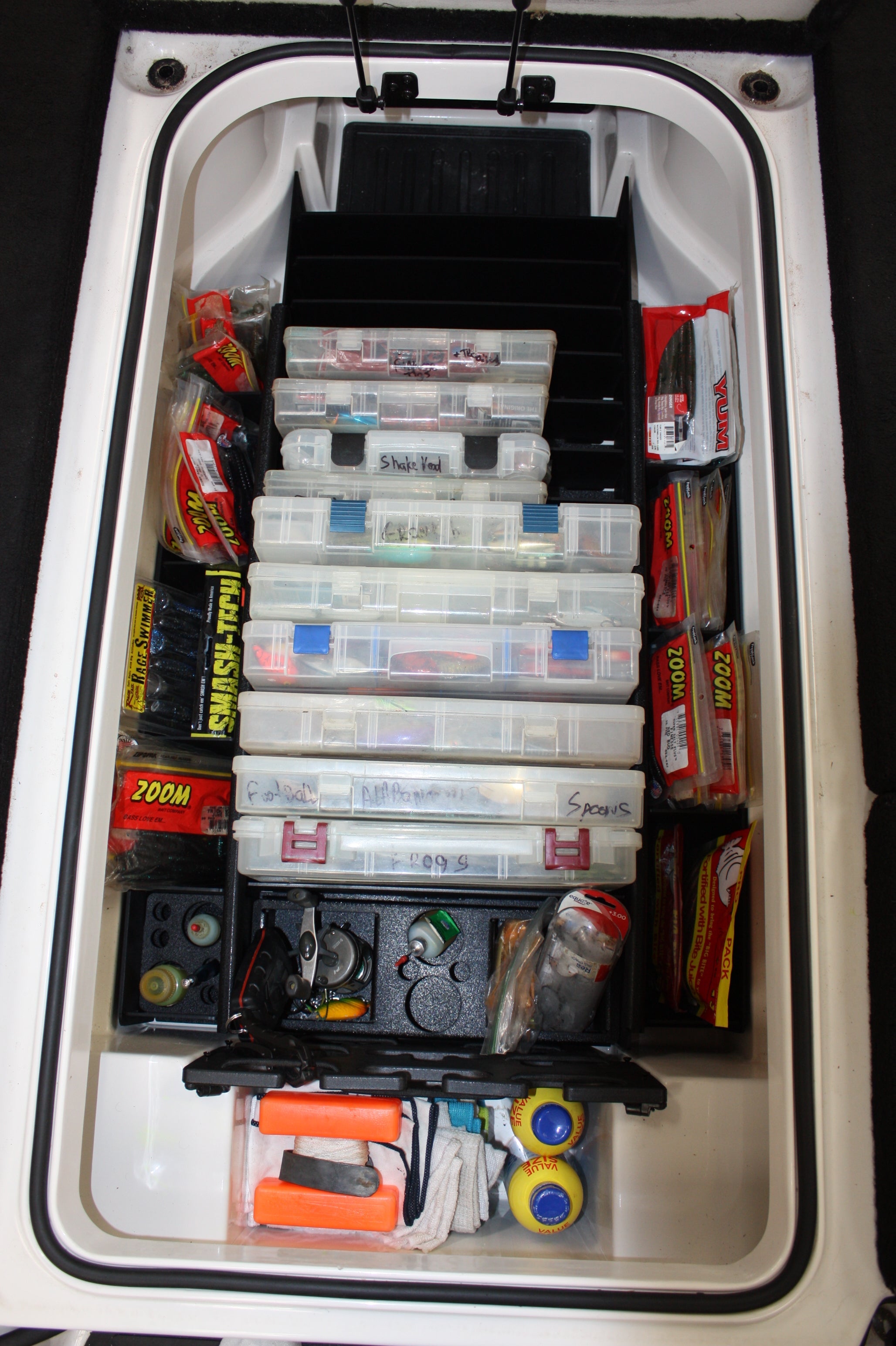 NPDRANG0014 2020- CURRENT Ranger®  Z519 / Z518 CENTER COMPARTMENT KIT