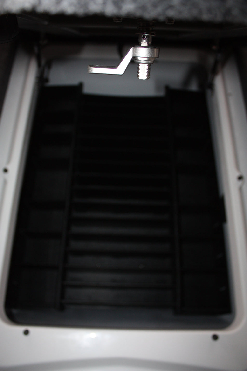 NPDIK0005  iKon VLX, VLS, VLE 20 CENTER COMPARTMENT KIT