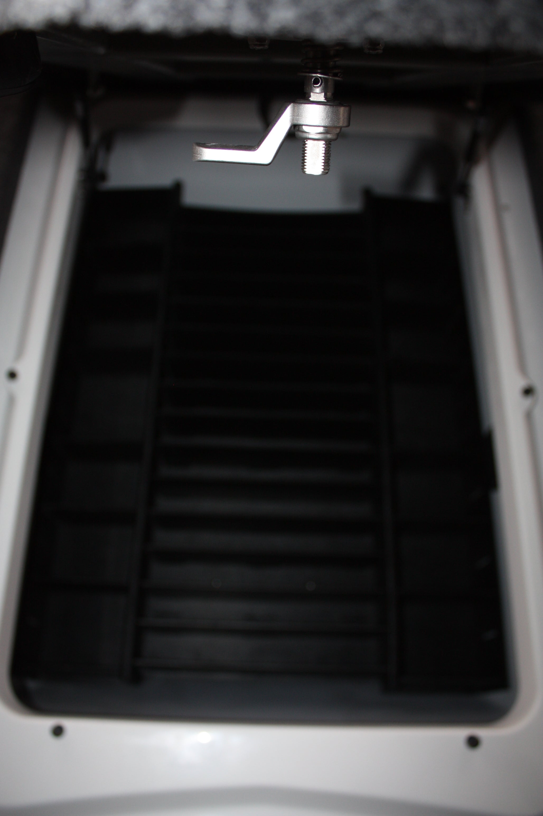 NPDIK0005  iKon VLX, VLS, VLE 20 CENTER COMPARTMENT KIT