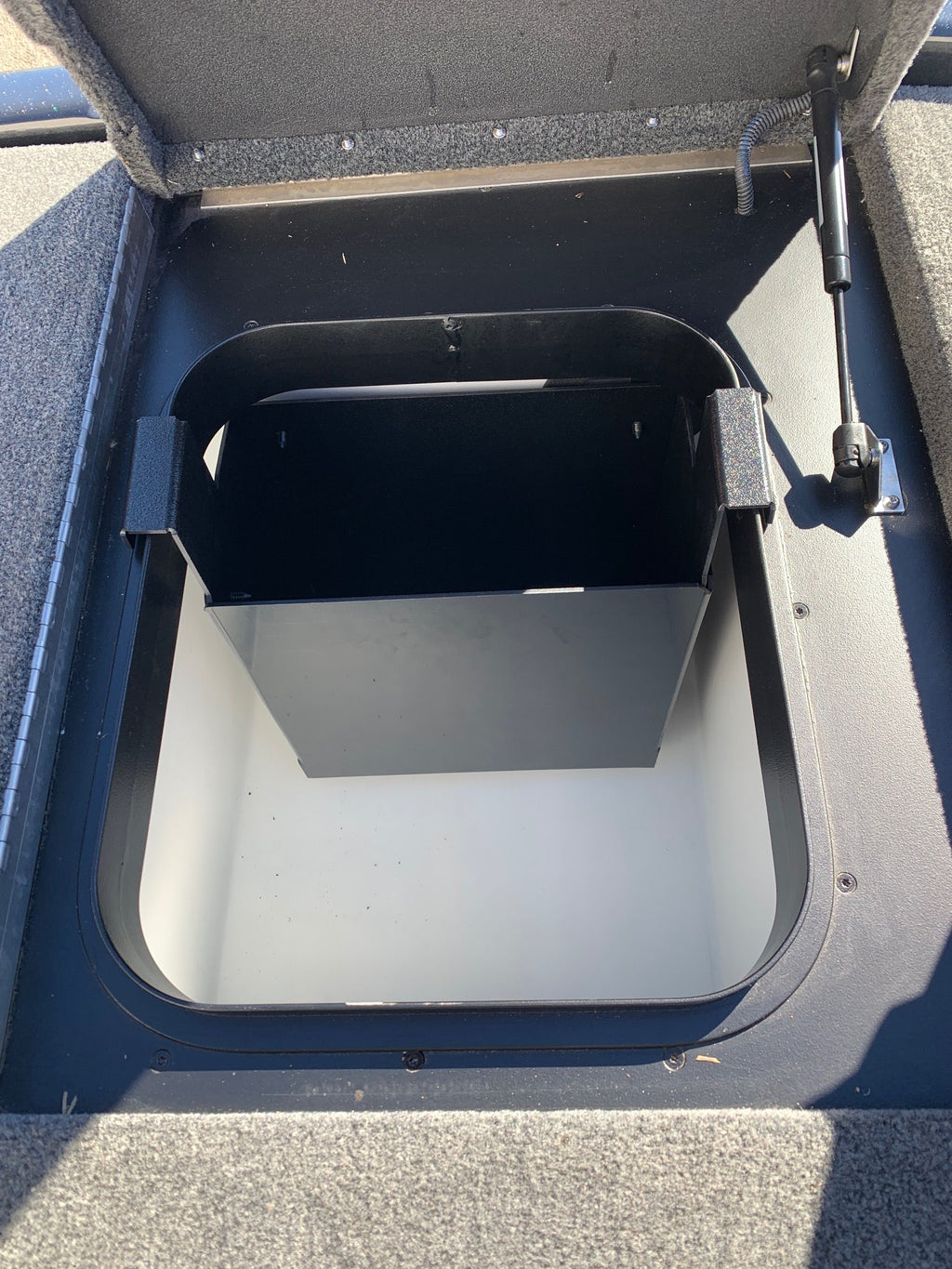 NPDSK0048 Skeeter® ZX200 TRASH CAN