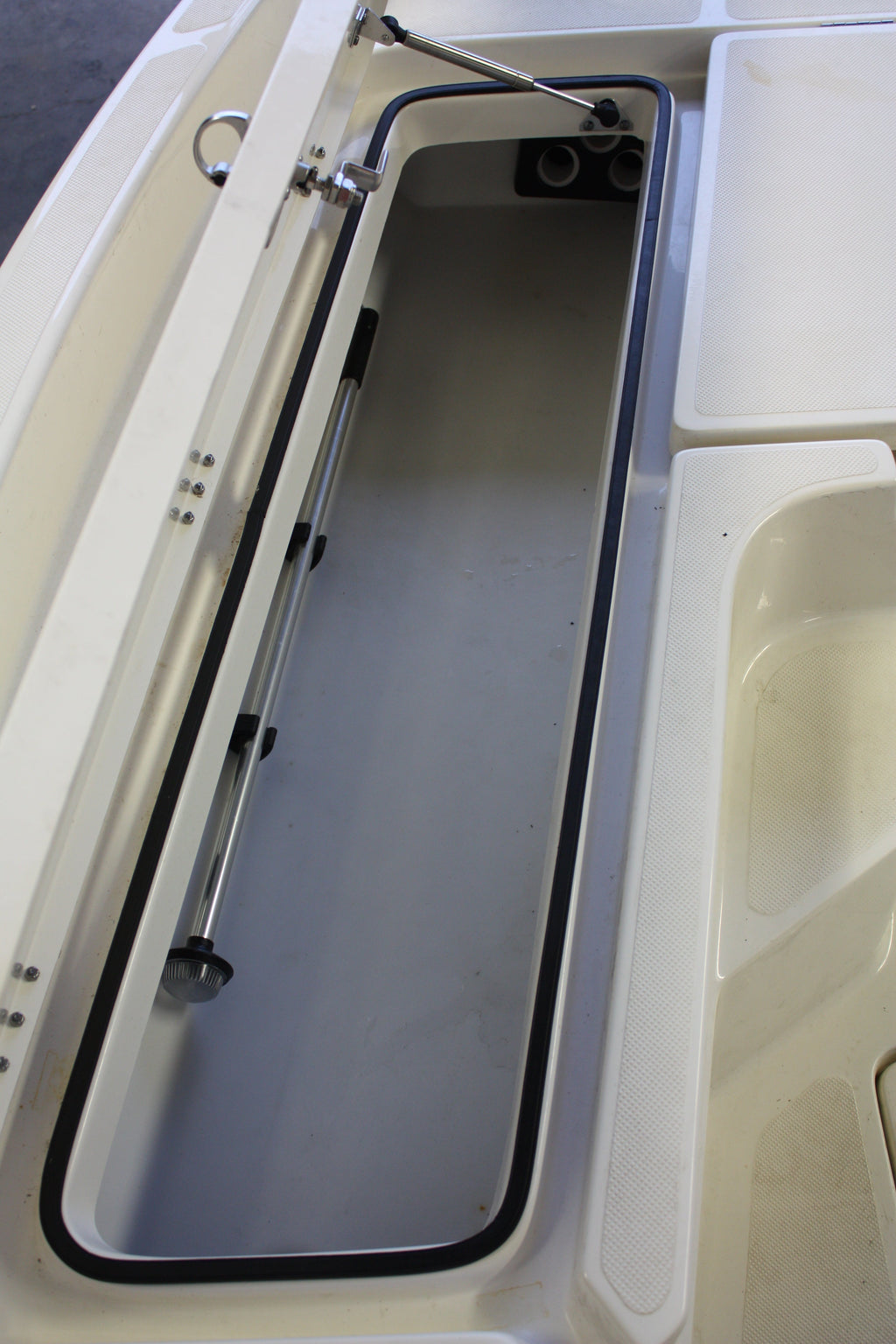 NPDSK0010 SX210 Skeeter® SOFT PLASTICS TRAY