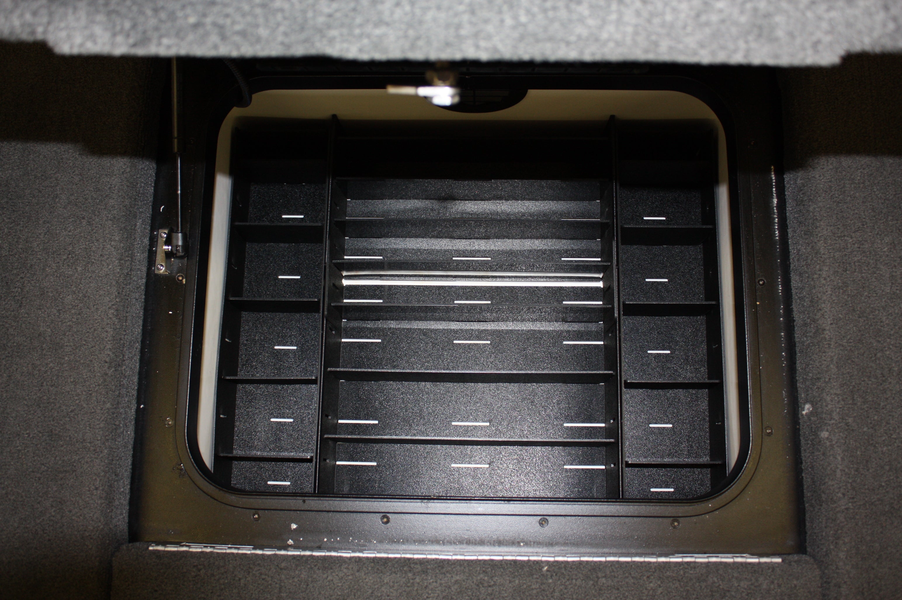 NPDSK0011 Skeeter®  2010 ZX225,2012-14 ZX20/21,2014-2016 FX21/2011 FX  FRONT COMPARTMENT 1 TRAY SYSTEM