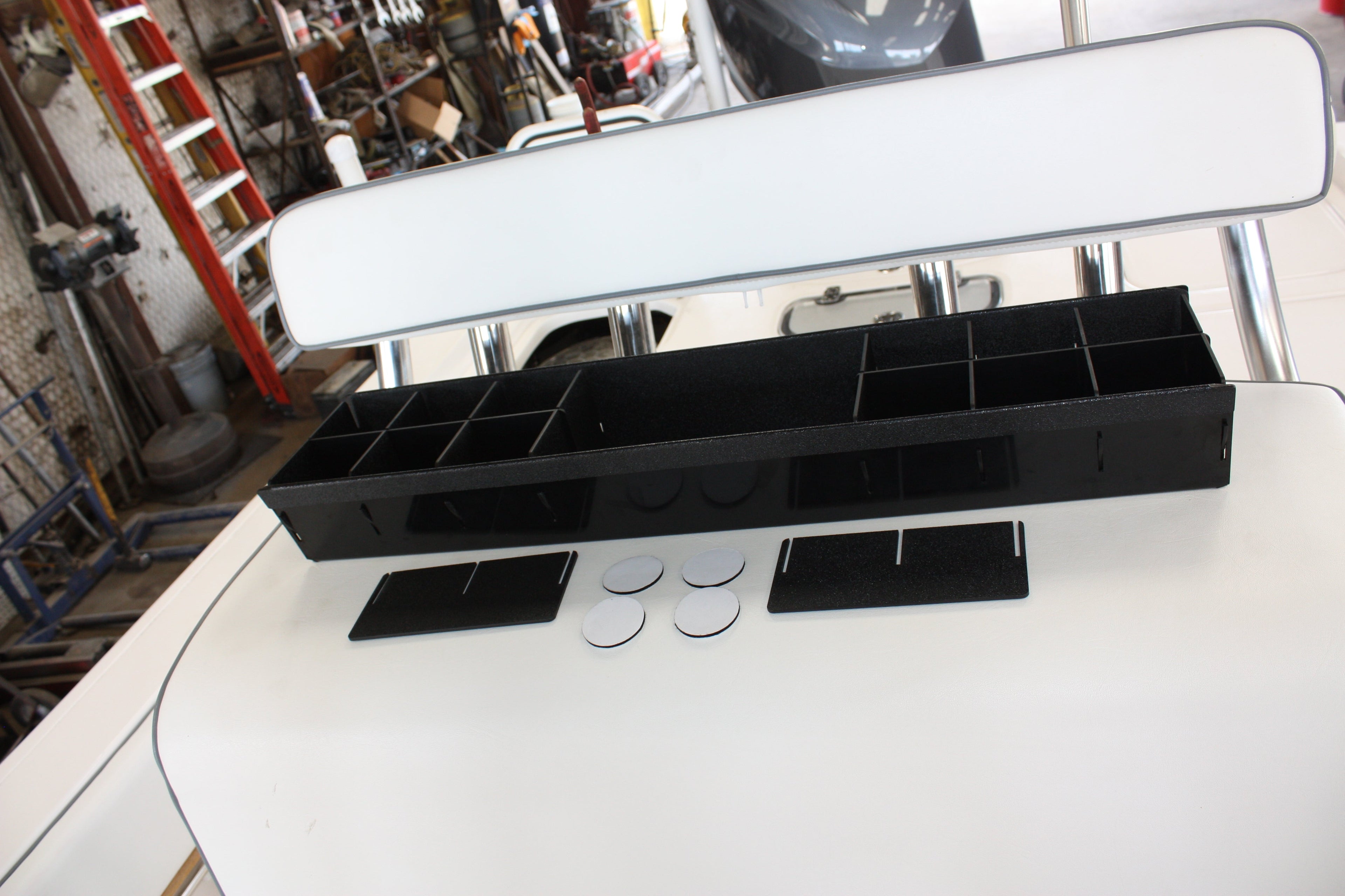 NPDCON0002 CONTENDER UNDER SEAT STORAGE DIVIDER