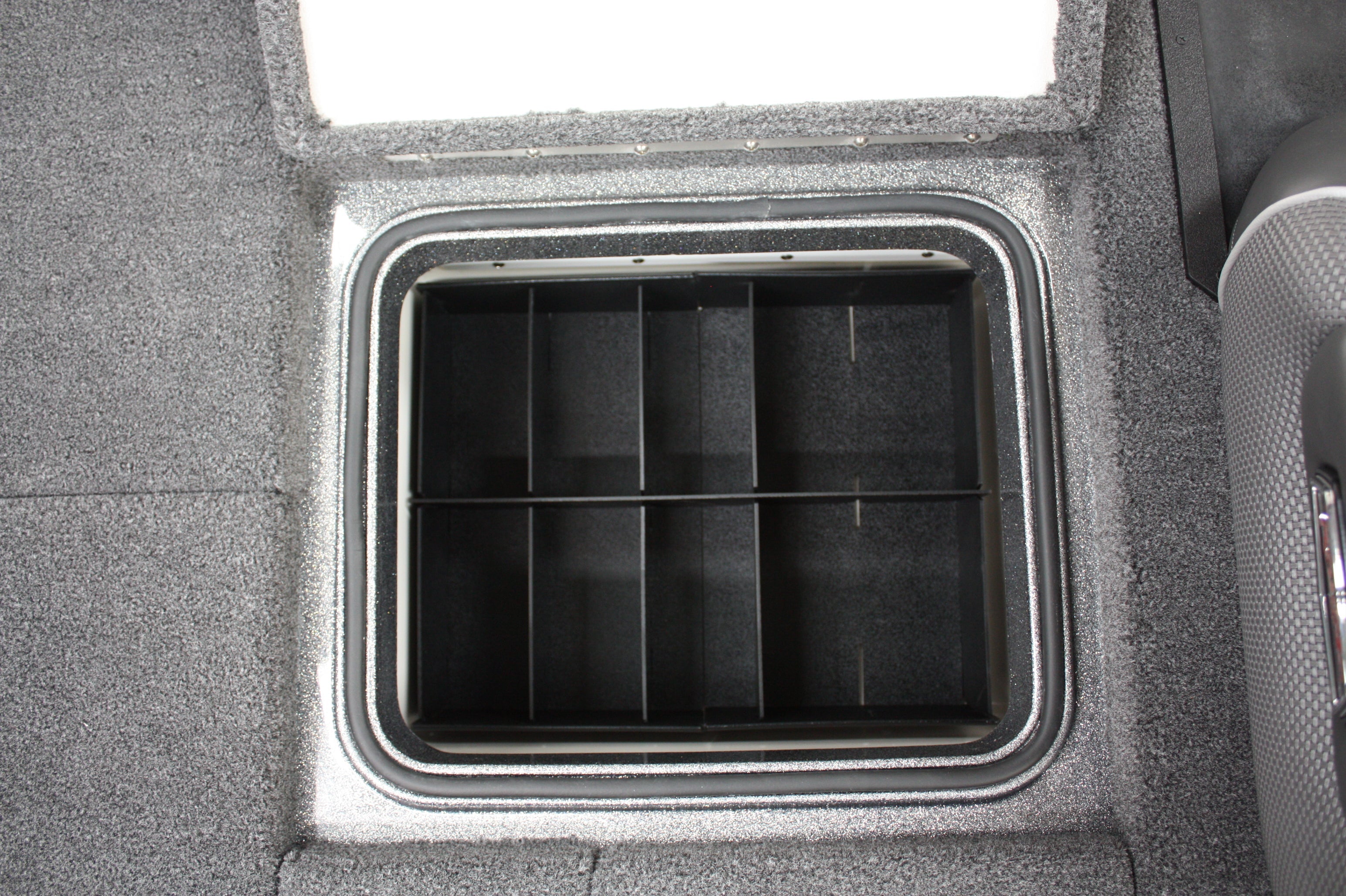 NPDRANG0018   Ranger® Z185 REAR COMPARTMENT SOFT BAIT ORGANIZER