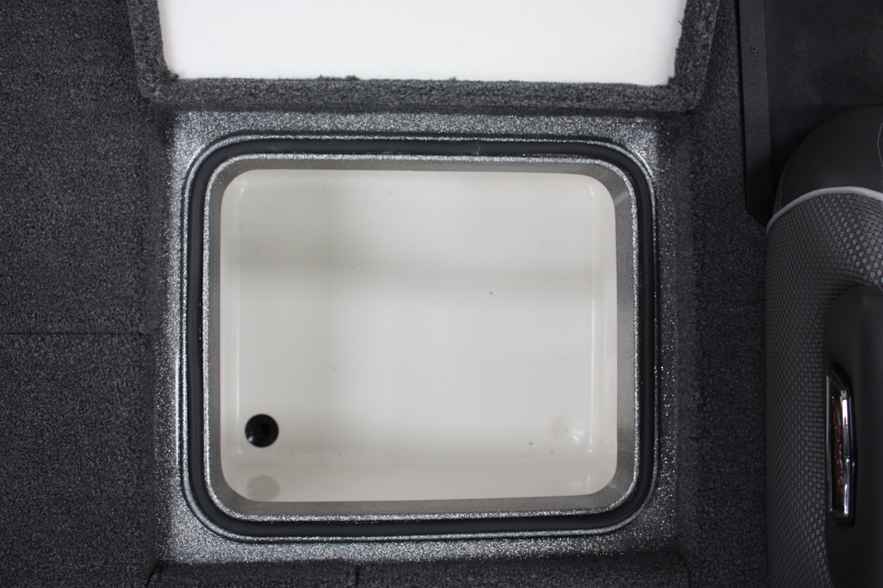 NPDRANG0018   Ranger® Z185 REAR COMPARTMENT SOFT BAIT ORGANIZER