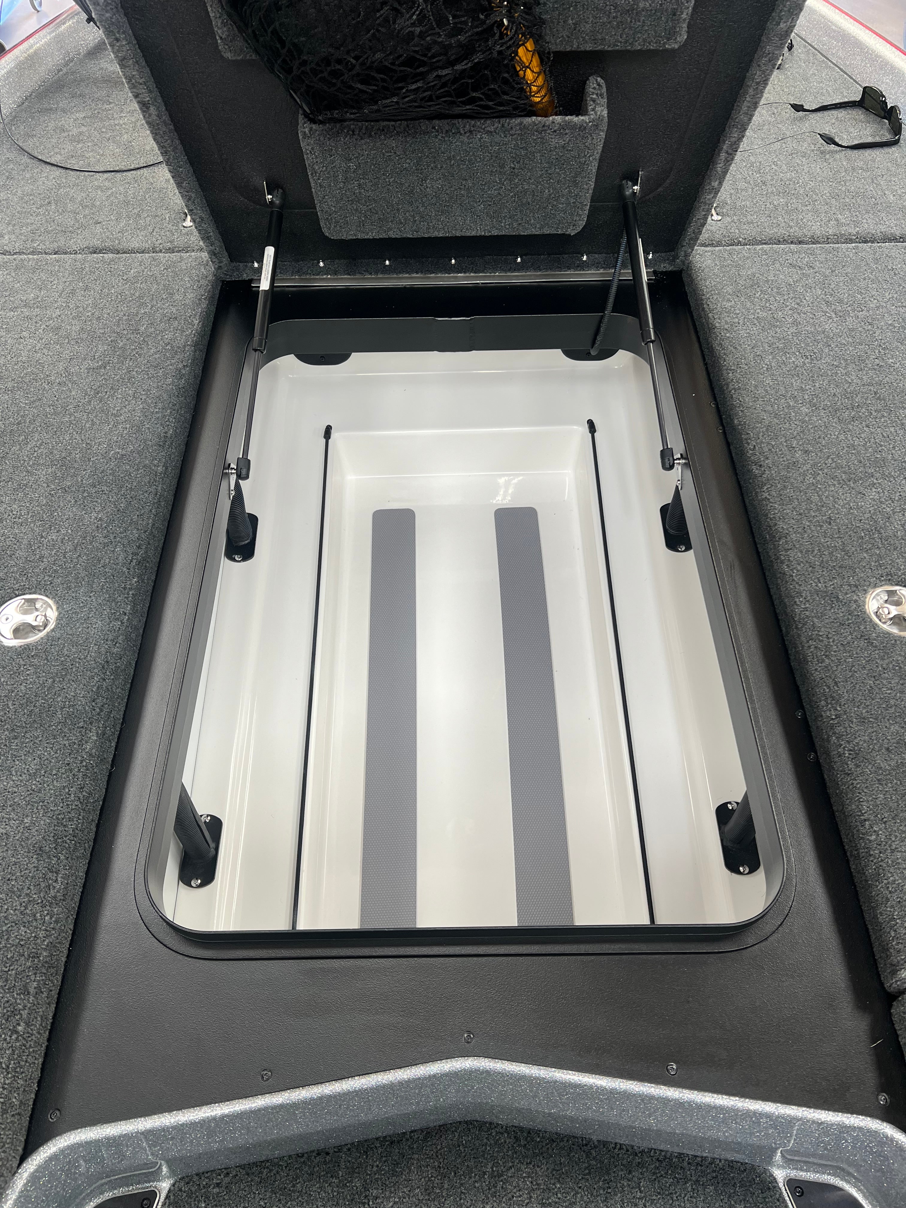 NPDSK0064 Skeeter® 2024-C FXR 20/21 / 2025 ZXR SE 20/21 CENTER COMPARTMENT PLANO BOX TRAY.